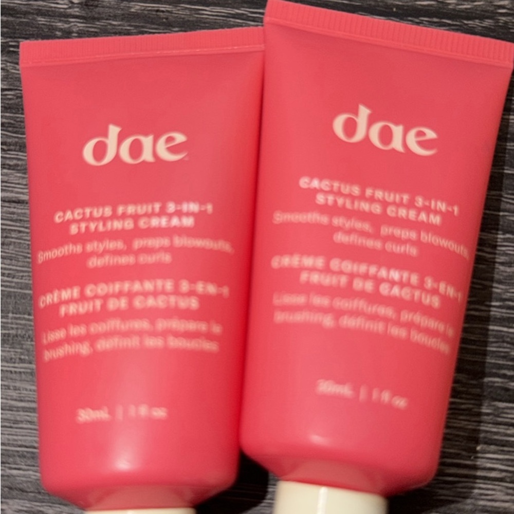 dae Cactus Fruit 3-in-1 Styling Cream — Pink